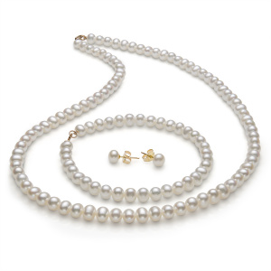 Freshwater Pearl Necklace Bracelet Stud Set Photo